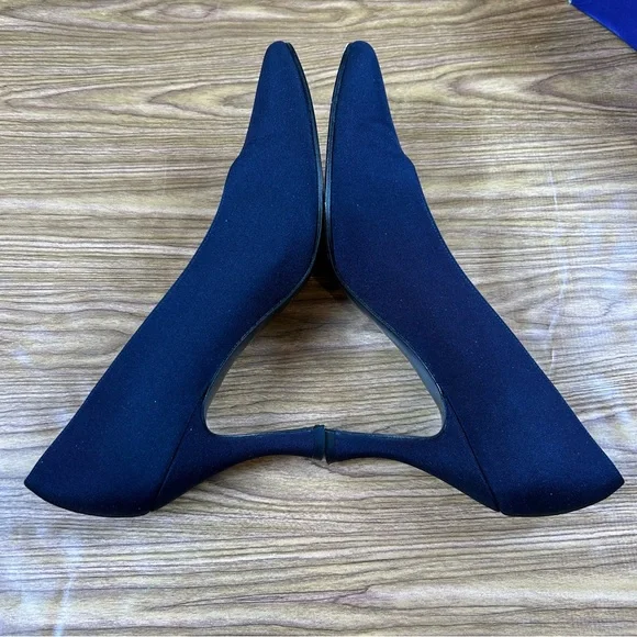 Vintage Stuart Weitzman Lorraine Navy Blue Fabric Pumps Worn Once - Size 8.5 - Picture 3 of 12